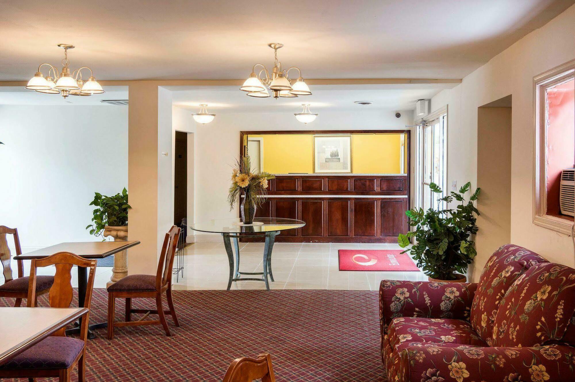 Econo Lodge Petersburg - Fort Lee Exterior foto